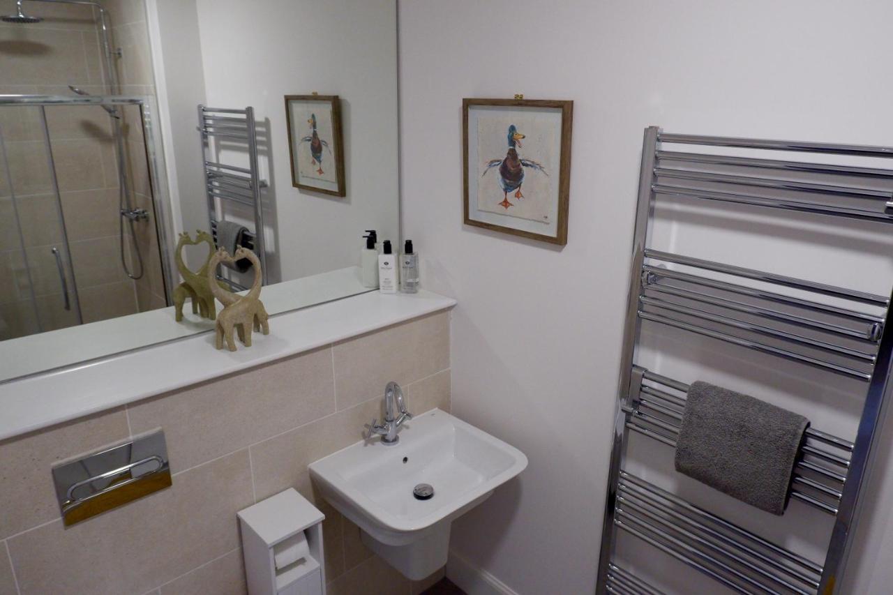 No 7 Quiet, Two Bedroom Ground Floor Flat In Tornagrain Great For Early Airport Departures Or Late Flights Dalcross Exteriör bild